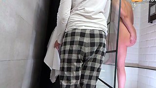 Bathroom Prank - La Mom Gets Naked by Prank Stepson