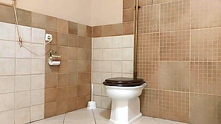 Backstage "she Peed and Wiped Her Wet, Hairy Pussy