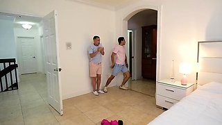 Money Birdette - Stepmom Takes A Bath With The Boys And