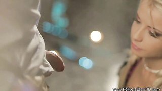 Blooming Mia Julia - handjob clip - Fellucia Blow HD