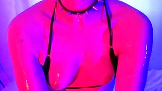 Cute amateur webcam teen girl toying pussy on webcam