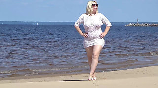 Golden Rain 96 - Piss on Beach