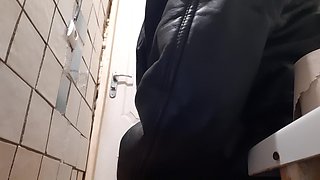 I Watch My Stepmom Masturbate While Sitting on the Toilet - Lesbian-illusion