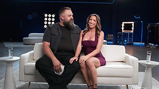 Jax Slayher stuffs Lorreign’s bald pussy with bbc