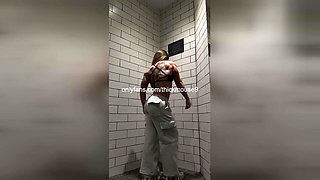 Leaking my Pussy on Tiktok: Naked Pussy for Followers
