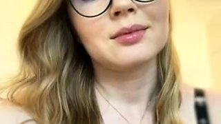 Flashing amateur babe Fae Corbin public masturbate