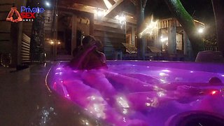 Anal Fuck and Orgasm in the Jacuzzi