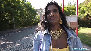 Marvelous Martin Gun at public movie