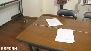 JAV Sex in the Tokyo Office Fuck a Elegant Secretary MILF