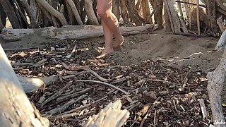 Cuckolding on the Beach