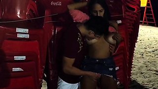 Exibicionista lady loves fellatios while being filmed -