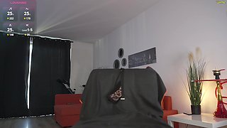 Sizzling Live Chatroom Unleashes Passion with Big Curves