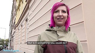 Luring Alex Bee and Bee - outside trailer - Public Agent