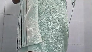 Sri lankan campus girl bathing