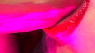 Closeup: I Can Suck This Cock Deep