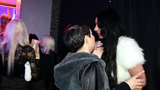 Amateur girlfriend anal group sex with facial