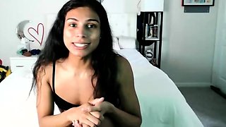 Brunette Couch Webcam Solo Fun Masturbating