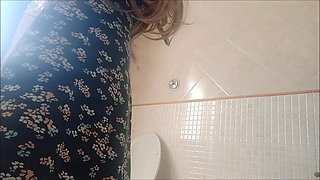 Come on My Beautiful Stepmother in the Bathroom