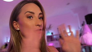 Wild blonde teen LIBRARY deep toying pussy on webcam