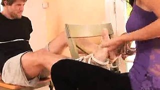 Amateur Foot Fetish Girlfriend Sucks and gives a Footjob