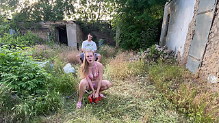 Cranking Cutie in Heels Fails to Start Wet Job Instead