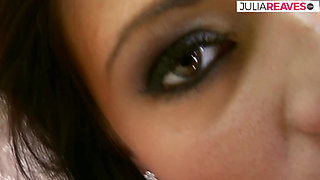 I beg you to put your hand in my pussy, please!