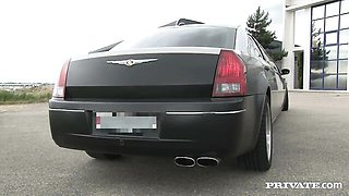 Limouside double blowjob with hot dolls Anissa Kate and Eva Parcker