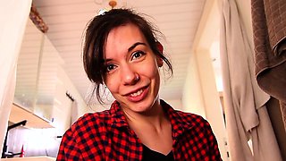 MissMiserlou - Mama Gives You A Bath - Handjob SPE SPH