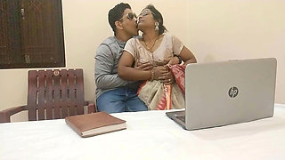 Indian Horny It Professor Hot Sex in Beautiful Saree with Student at Home