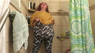 BBW Nurse Vicki pee in my pants shower and chocolate sprinkle play!