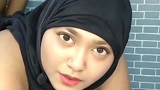 Poor Muslim Hijab Girl Got Fucked by Porn Video Producer for Money