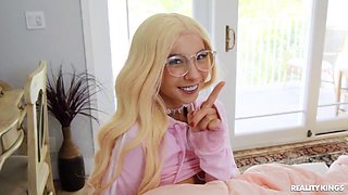 Kenzie Reeves Devours Mazees Thick Lesbian BBC