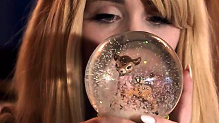 Hot amateur blonde pregnant toying her pussy solo