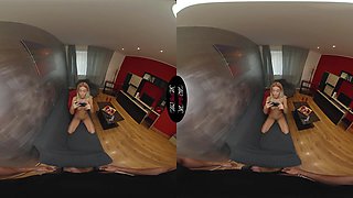 Arianna delivers sensual VR service in high quality passion