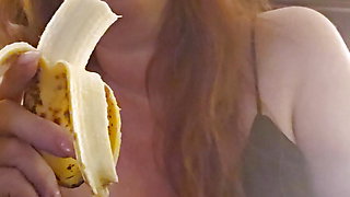 Hot all natural MILF eats a ripe banana per request