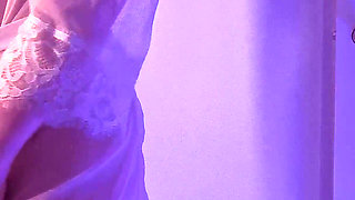 Emily masturbate close up