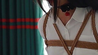 Girlfriend Who Gags Her Mouth