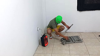 I Was Doing Physical Activity and My Stepmother Came to Seduce Me and Touch My Muscles