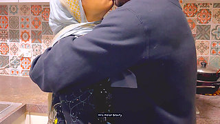 Real Hijabi MILF's Sensual Lip Lock Kissing & Love Making - Pussy Fingering by Devar brother in law