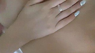 Amateur hottie solo masturbation