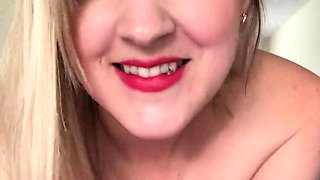 Cute amateur brunette naughty in solo jerking show on camera