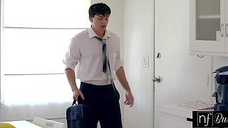 Buxom Shay Evan’s begs to creampie her cucci in kitchen fuck