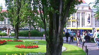 Brunette Amateur Sucks Stranger In Public Cash Stunt