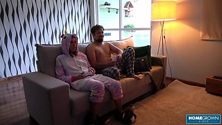 Horny Scarlett Taylor Rides Stephan Rogers Cock Then Suck It