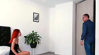 Redhead cheats on hubby with virtual cock