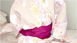 Yukata-Clad Japanese Babe’s Intense Nipple Play & Orgasm