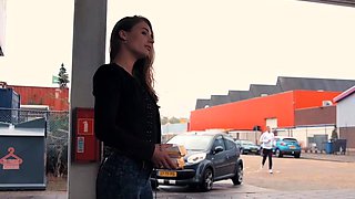 Sexy Slut Gives A Big Cock A Blowjob In The Car