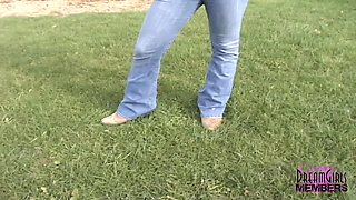 Hot cowgirl gets naked in Iowa