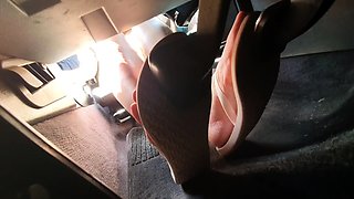 Heels Daze Org - Driving Mercedes Benz Slk In Flip Flops
