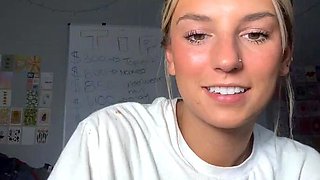 Blonde teen Sierras first erotic masturbation video